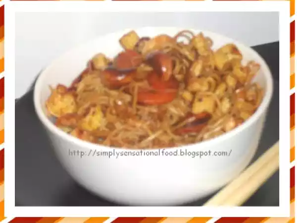 Recipe Stir fried noodles with baby corn and carrots.