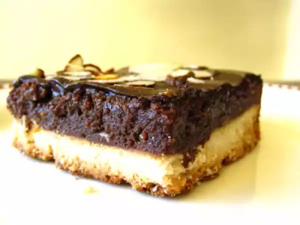 Recipe Triple-layer almond shortbread brownies