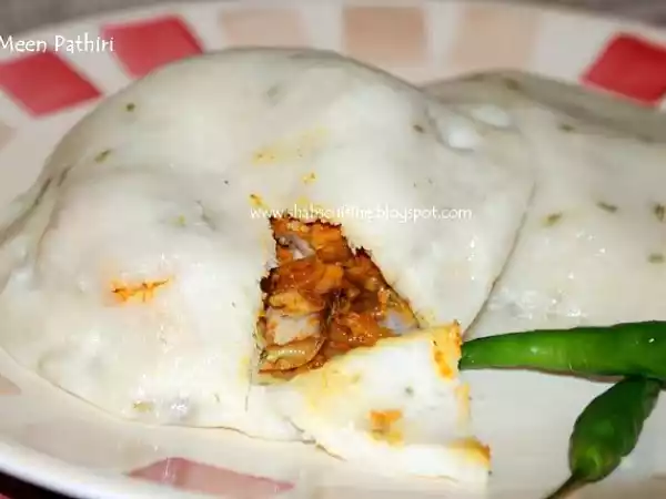 Recipe Meenpathiri (steamed rice pancakes filled with rich fish masala)