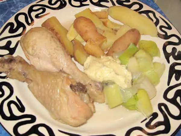 Recipe Boiled chicken with leeks and aioli