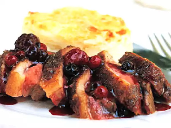 Recipe Duck breasts with berries