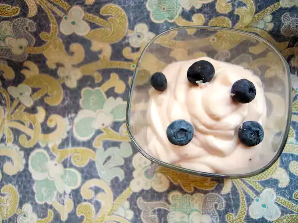 Recipe Kiwi curd tarts with strawberry mousse: a mouthful in more ways than one