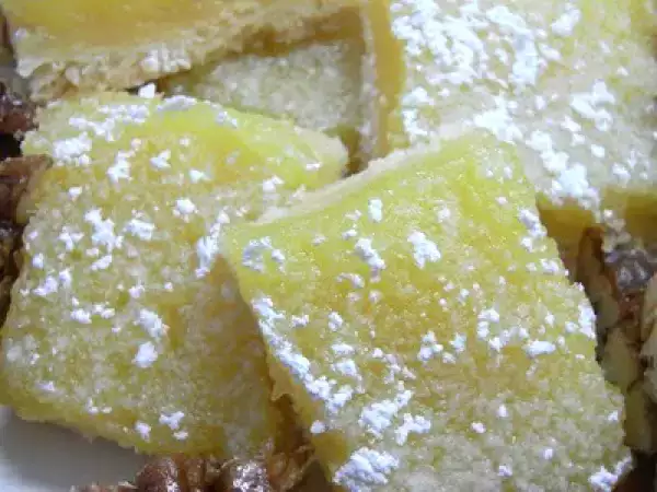 Recipe Luscious and pareve lemon bars