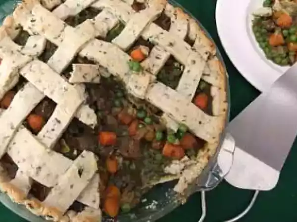 Recipe Curried beef potpie in parsley pastry crust