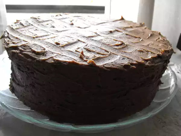Recipe Quick yellow cake and chocolate frosting