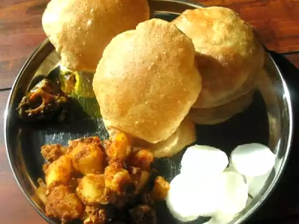 Recipe Poori & aloo ki sabzi / fried bread and spice sauteed potato