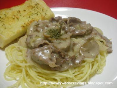 Recipe Pasta: beef and mushroom in white sauce