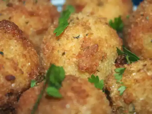 Recipe Urulaikizhangu(potato) kola urundai