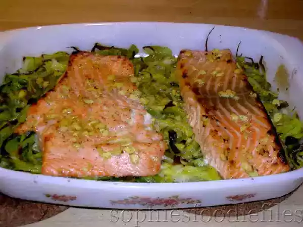Recipe Ginger, lemon & honey marinated salmon on a bed