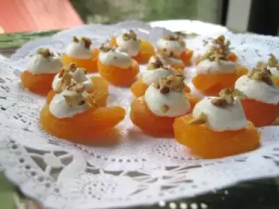 Recipe Turkish dried apricots topped with lavender mascarpone and toasted pecans