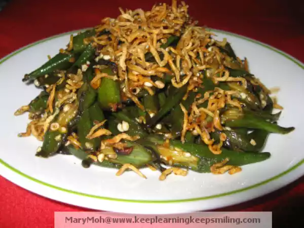 Recipe Okra and anchovies stir fry