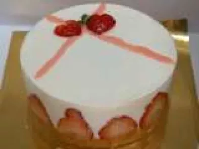 A very short cake (Berry Shortcake)