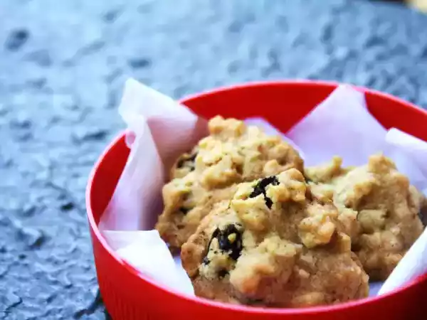 Recipe Oatmeal raisin drop cookies