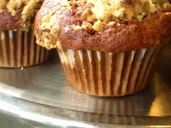 Recipe Vegan apple butter and bran bud muffins with vegan bran bud streusel