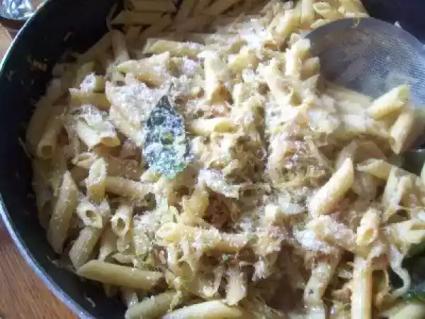 Recipe I heart cooking clubs : spicy coleslaw - savoy cabbage pasta