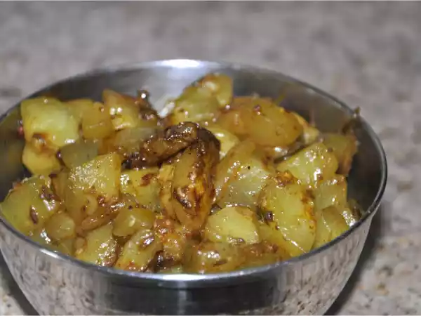 Recipe Kakdi ki sookhi sabzi (english cucumber fry)