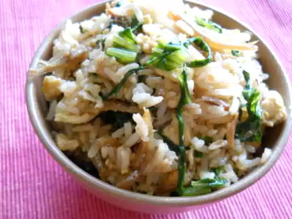 Recipe Nasi goreng ikan bilis (fried rice with anchovies)
