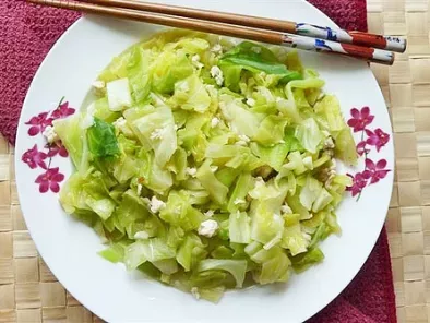 Recipe Stir-fry cabbage, no oyster sauce, where's the flavor