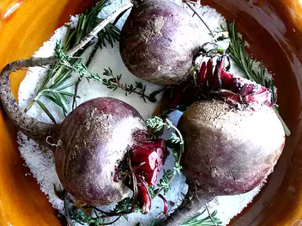 Recipe Salt roasted beets with goat cheese & toasted walnuts