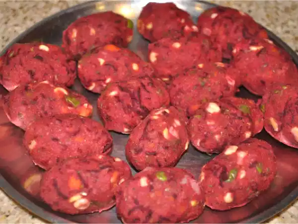 Recipe Vegetable cutlet (with beetroot) chaat