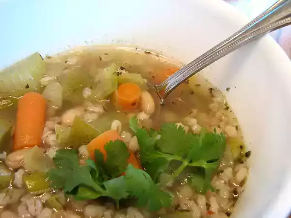 Recipe Leek, white bean and barley soup