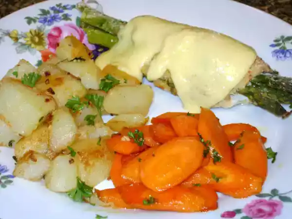 Recipe Chicken with asparagus and hollandaise sauce