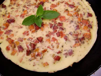 Recipe Colorful omelette with sausage, carrot and tomato