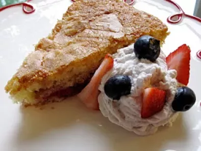 Recipe Strawberry buttermilk cake with lemon-blueberry whipped cream