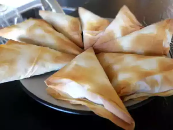Recipe Sweet and savoury phyllo pastry ? crab roll & apple raisin roll recipes