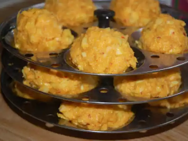 Recipe Steamed cabbage dumplings (cabbagyaache undi)
