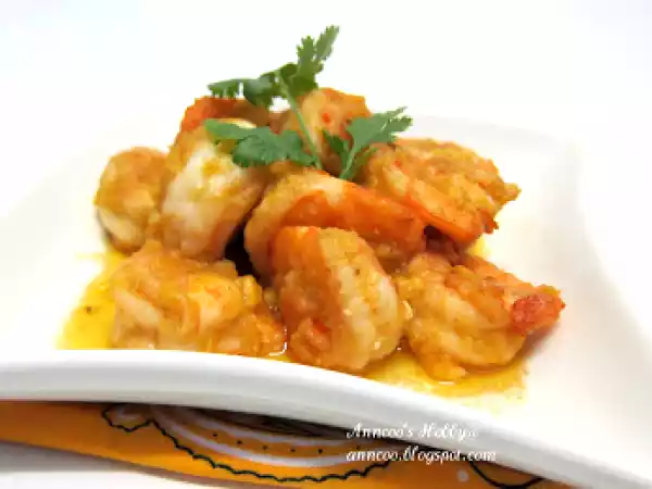 Recipe Prawns with golden salted egg yolk