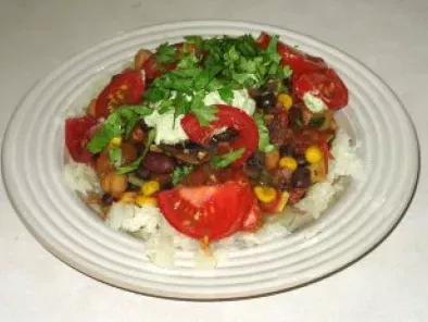 Recipe Hearty vegetable chili plus baked potato bar