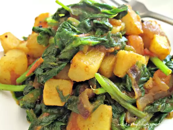 Recipe Fried spinach with potatoes/aloo palak