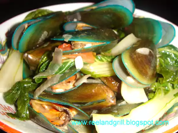 Recipe Ginisang tahong (sauteed asian green mussels)