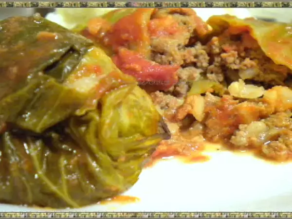 Recipe Trisha's stuffed cabbage rolls
