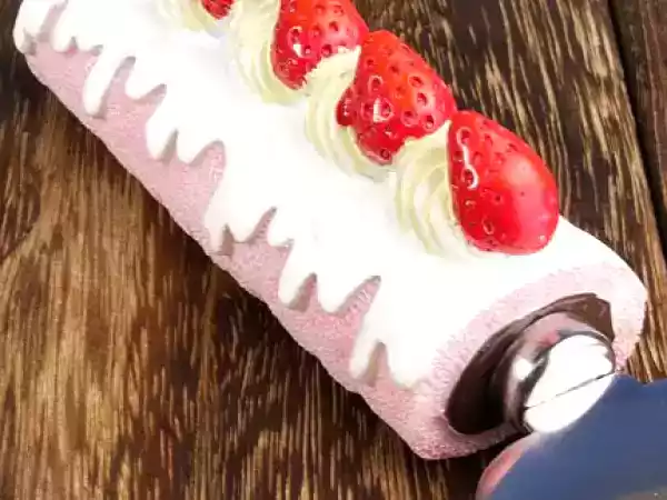 Recipe Ginger chiffon cake with key lime curd and lime zest chantilly cream