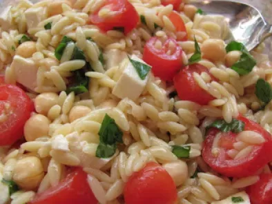 Recipe Orzo pasta salad with chickpeas, tomatoes, mozzarella, and basil