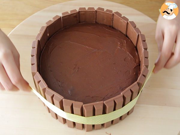 Kitkat Cake Video Recipe Recipe Petitchef