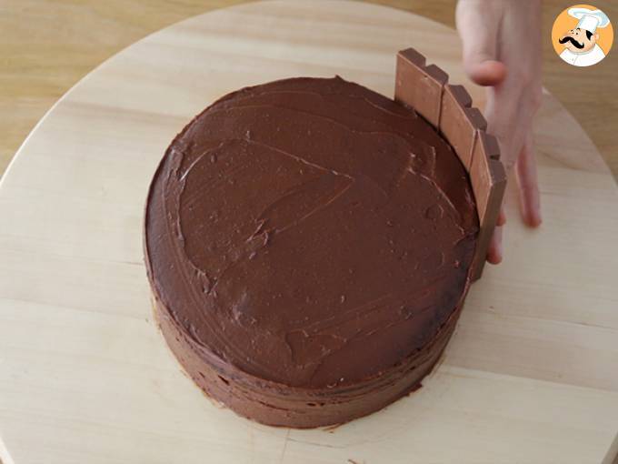 Kitkat Cake Video Recipe Recipe Petitchef