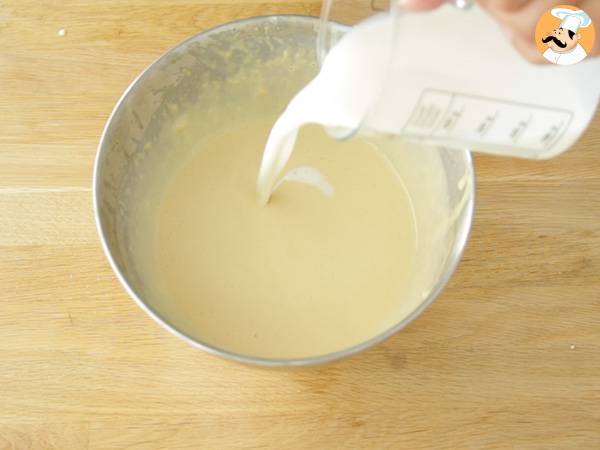 Quick and easy French crepe batter recipe - you'll love this sweet snack! - Preparation step 3