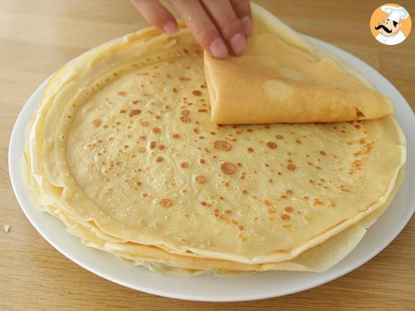 Quick and easy French crepe batter recipe - you'll love this sweet snack! - Preparation step 5