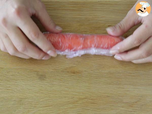 Salmon rolls with goat cheese - video recipe ! - Preparation step 3