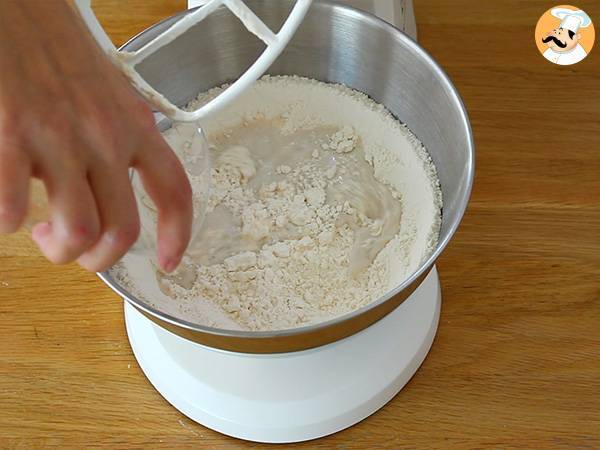 Chocolate-filled doughnuts - Preparation step 2