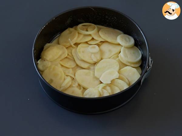 Raclette potato cake - video recipe! - Preparation step 4