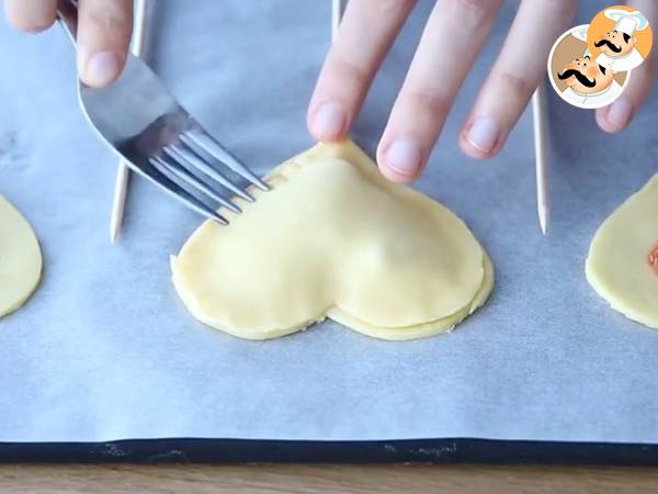 Heart-shaped pie pops for valentine's day - Preparation step 5