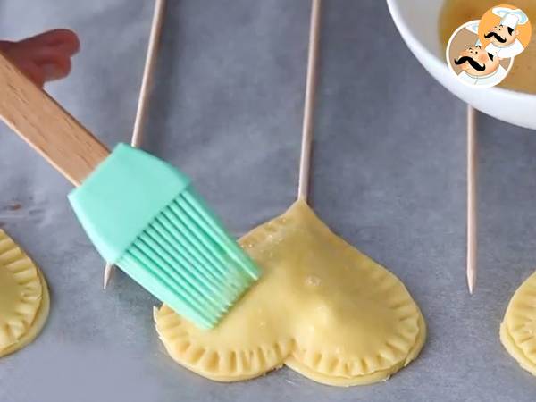 Heart-shaped pie pops for valentine's day - Preparation step 6