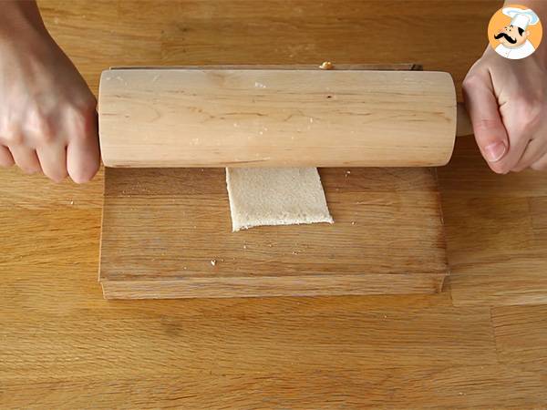 Bread wraps with jam - Preparation step 1