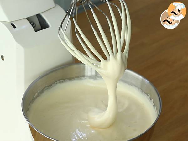 Sponge cake, the easy recipe - Preparation step 2