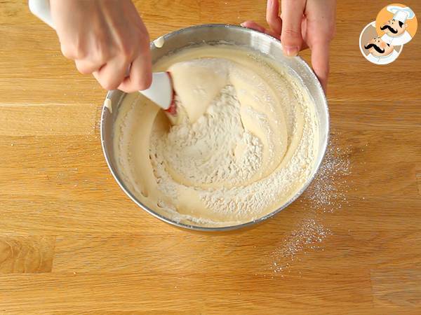 Sponge cake, the easy recipe - Preparation step 3