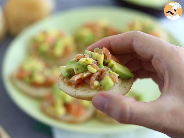 Salmon and avocado toasts - Preparation step 4